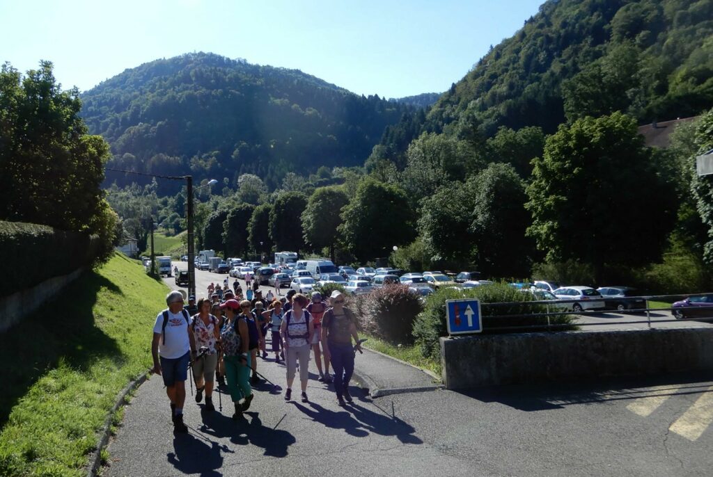 2022-07-06 - Photo Randonnée Chamesol - C'est parti 02